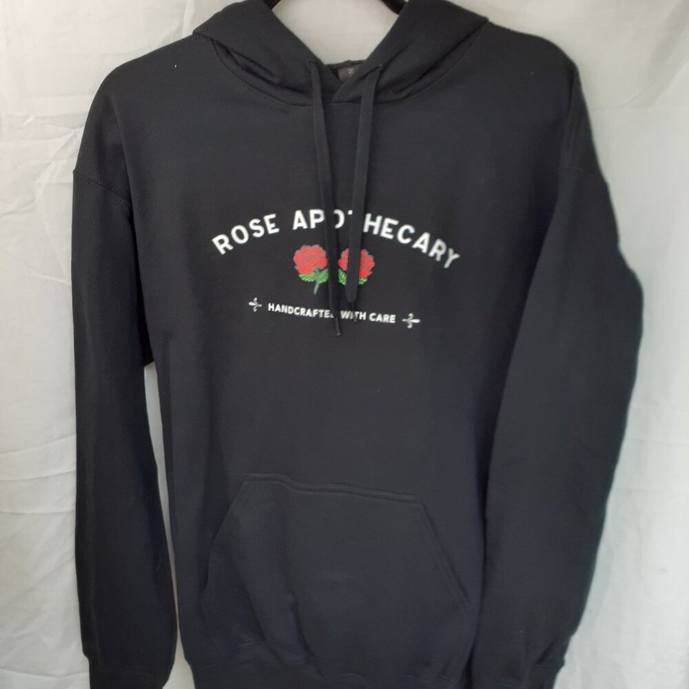 New Medium Rose Apothecary Schitt's Creek Black Pullover Hoodie